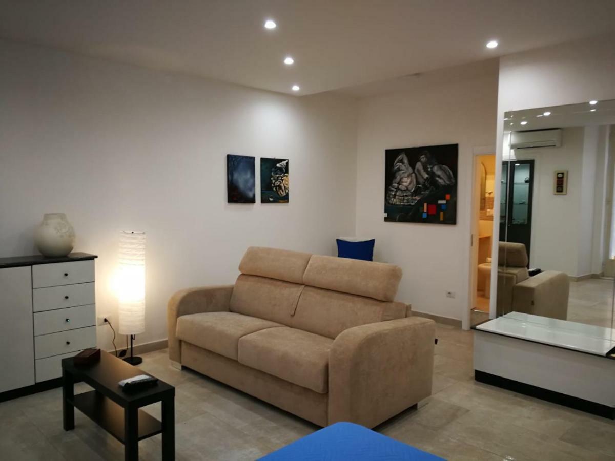 La Stanza Di Chaila Villa Naples Luaran gambar